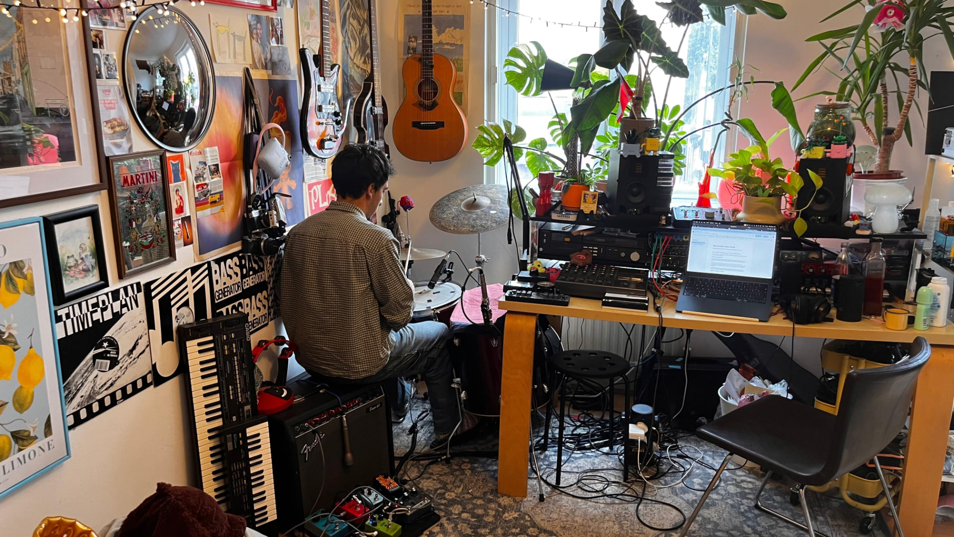 Maximo Morales working in his studio